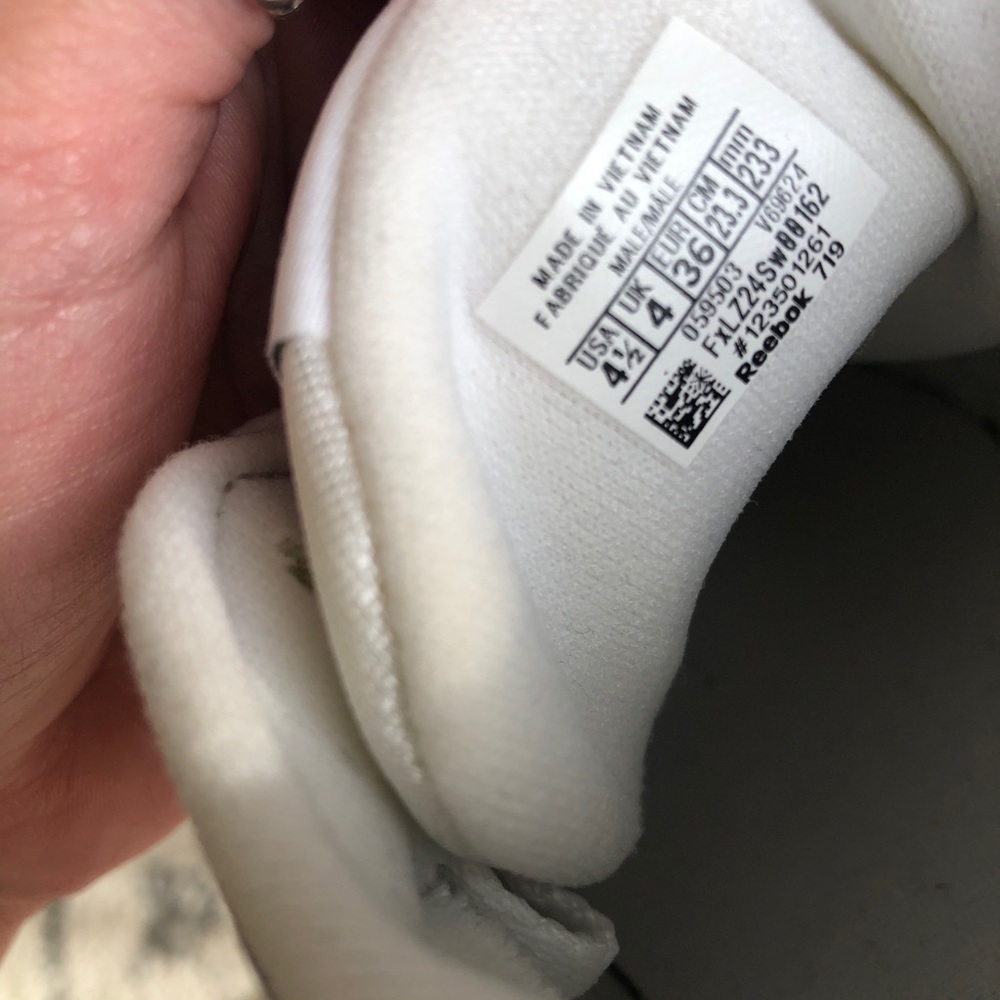 White Reebok - Picture 4 of 4